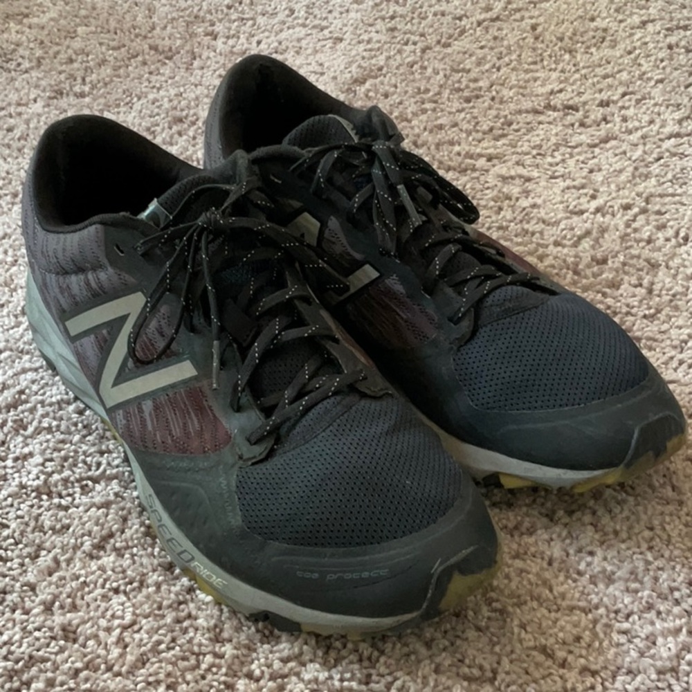 NEW BALANCE 690 v2 trail runners